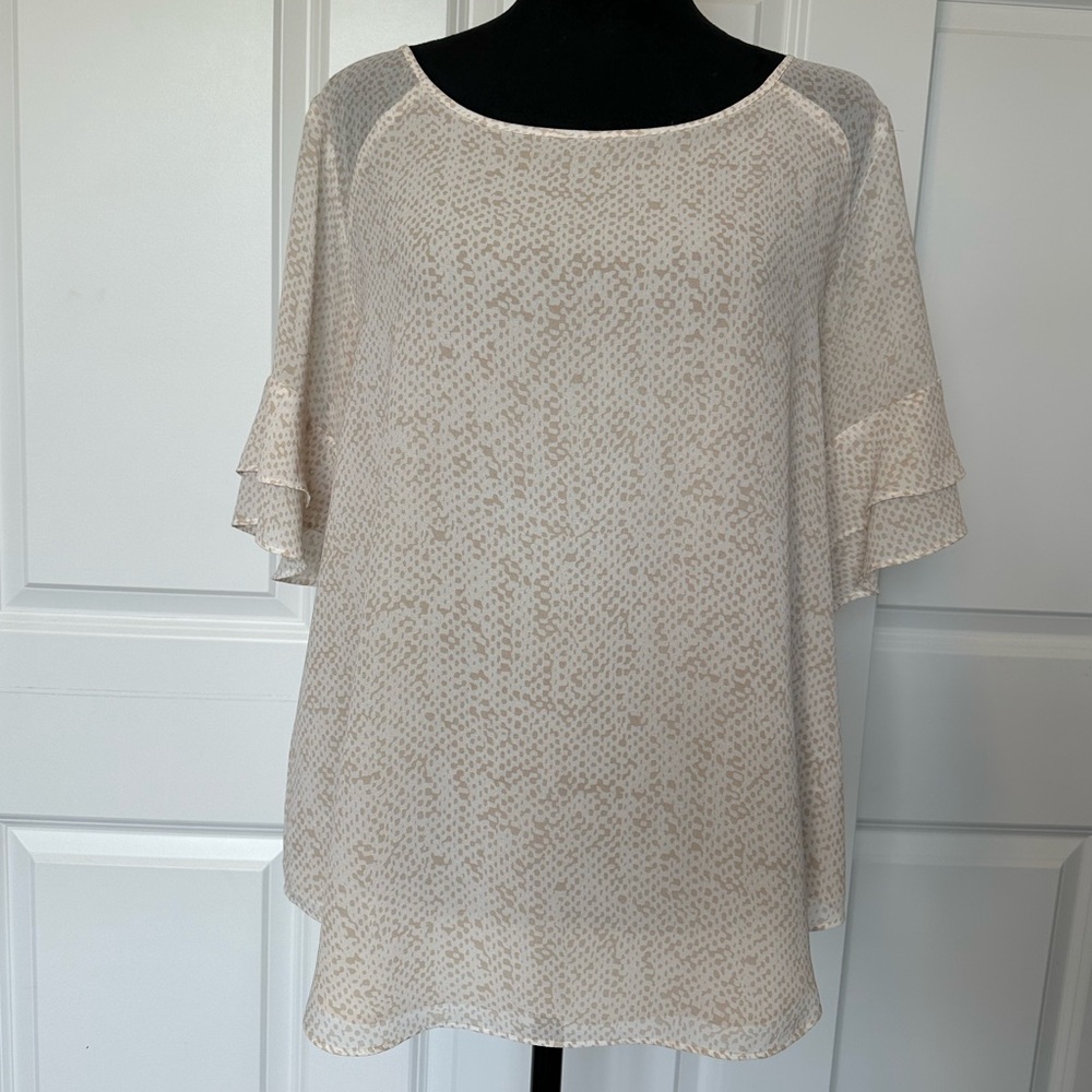 Ann Taylor Cream Beige Printed Flutter Sleeve Blouse